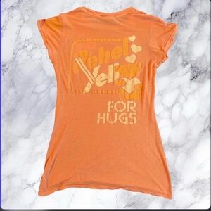 🧡 Y2K Rebel Yell “For Hugs” Coral Boutique Tee 🧸✨